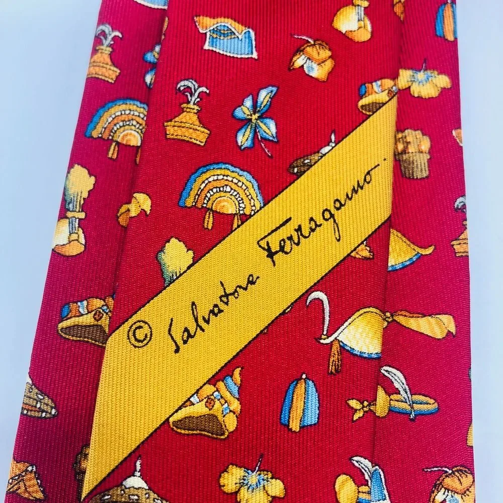 Salvatore Ferragamo‎ Red Headwear/Flower Silk Tie Made In Italy